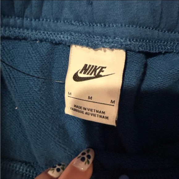 Nike shorts - Picture 2 of 2